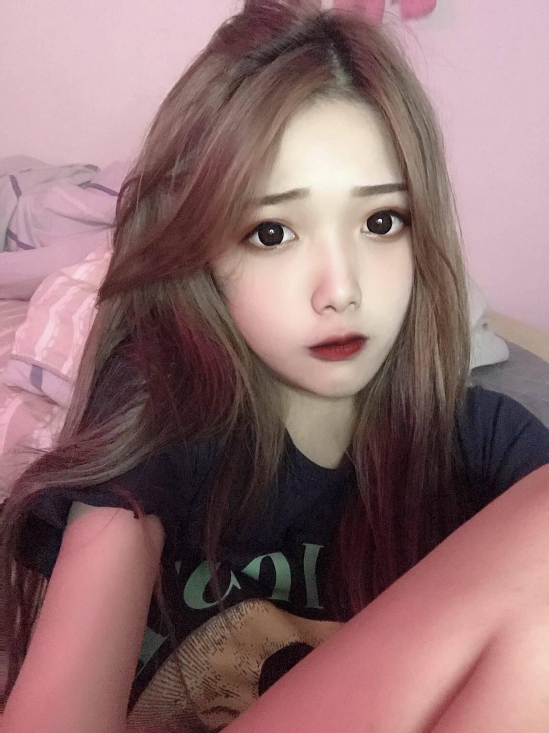 真实体验00后劲爆身材勾人小妹