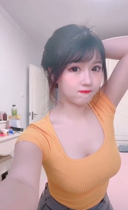 风Sao辣小妹妹，年轻漂亮